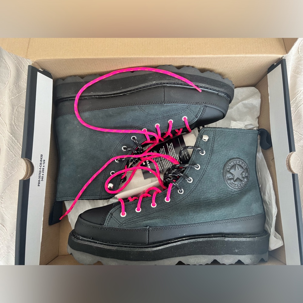 Converse Chuck Taylor Crafted Boot Hi Top Black/Prime Pink US Size 9